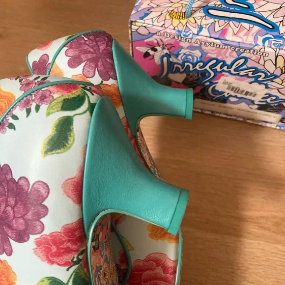 Floral Women's Shoes with Teal Accents - Picture 3 of 16